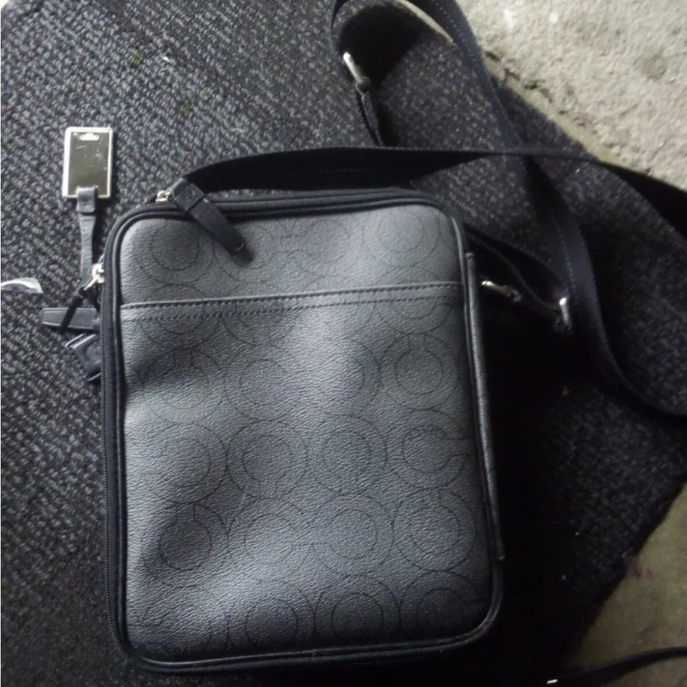 Coach preowned messenger, crossbody, bag Men’s, Women or Unisex. - Picture 5 of 15